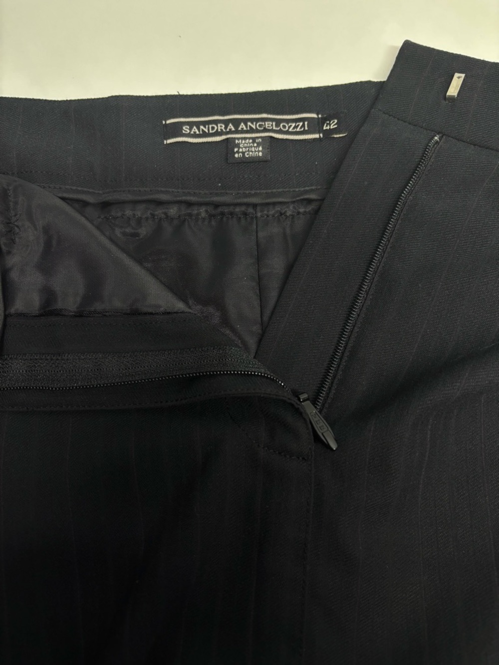 Sandra Angelozzi Pinstripe Pencil Knee Skirt With Pockets size 12/14 or L/XL - Picture 8 of 10
